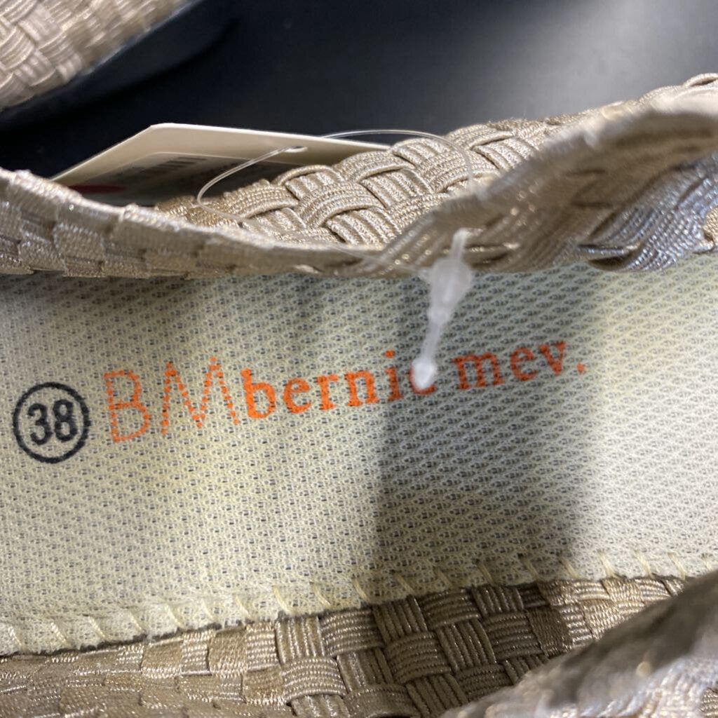 MARY JANE TENNIS SHOE