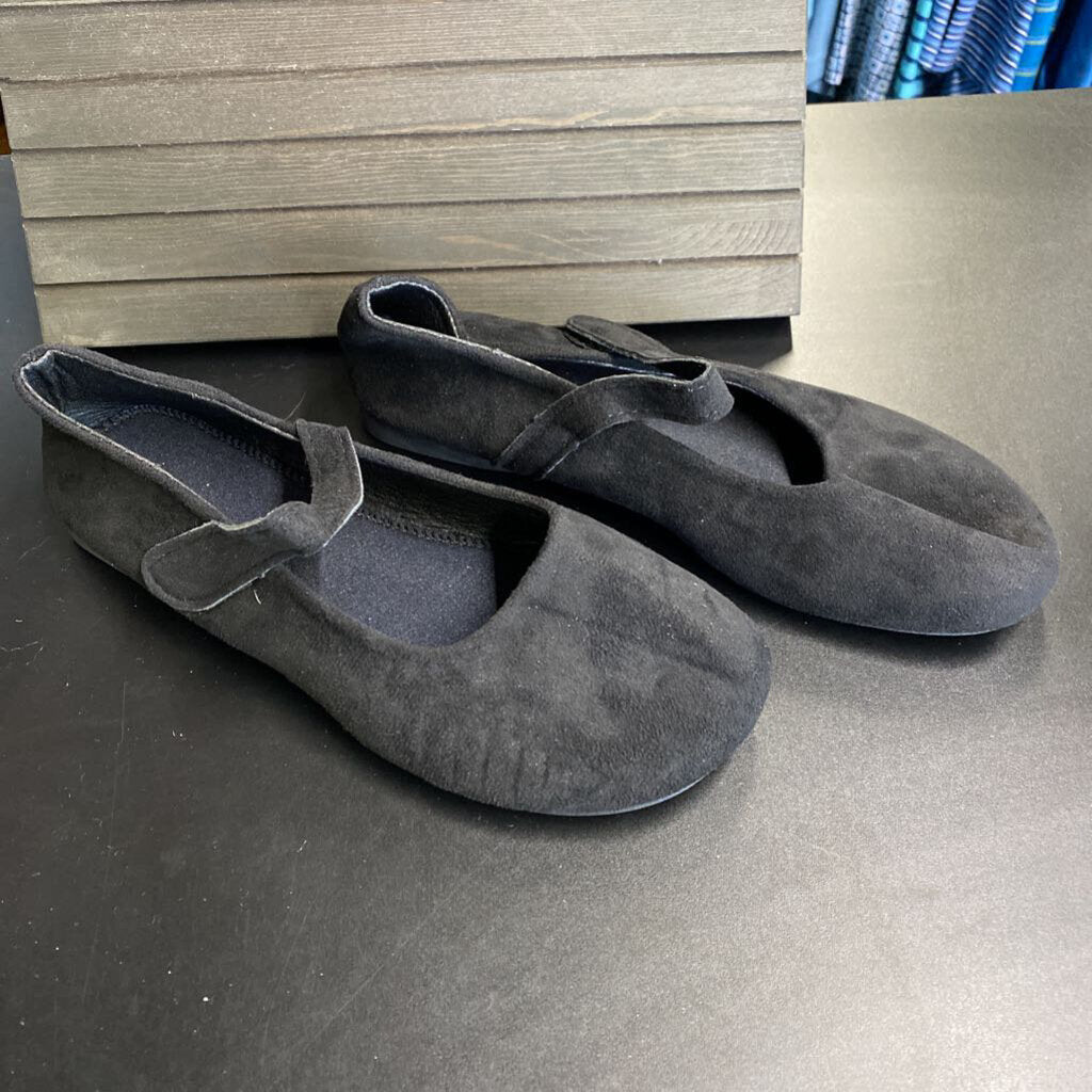 FAUX SUEDE FLATS