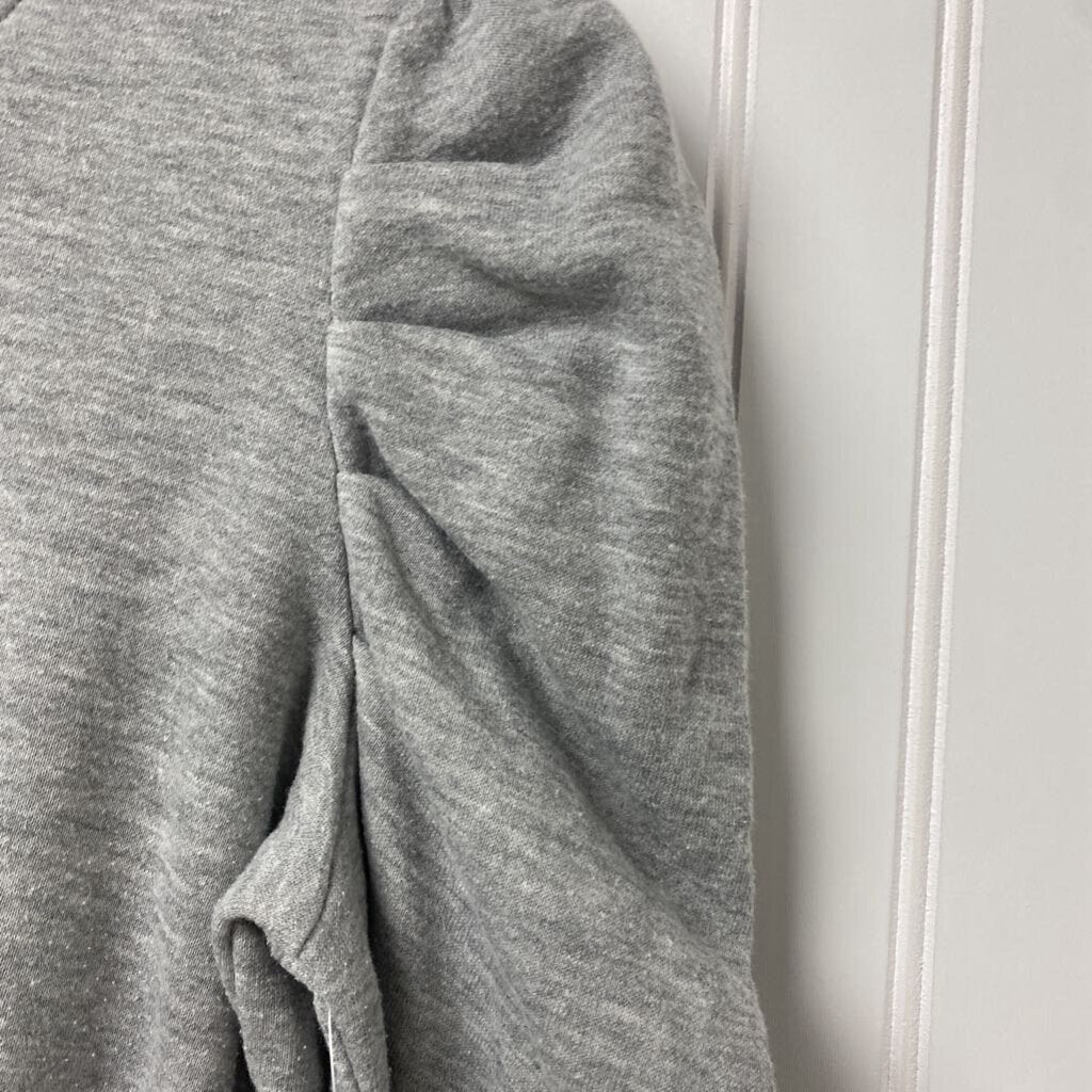 HOODED SWEATSHIRT