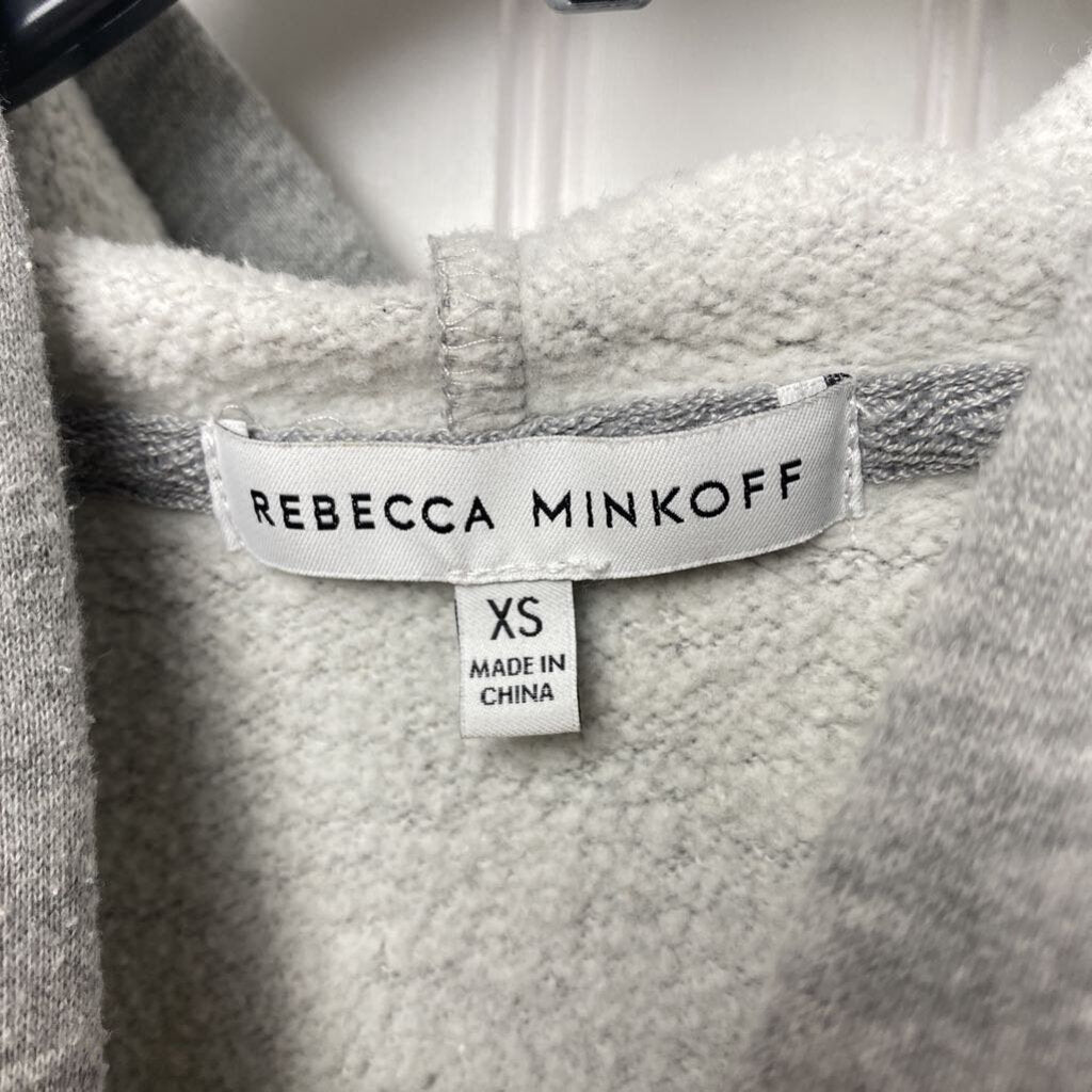 HOODED SWEATSHIRT