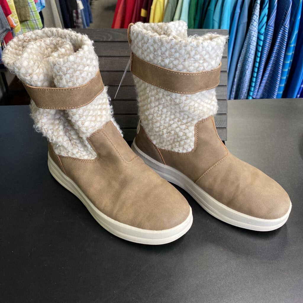 FAUX LEATHER AND FLEECE BOOTS
