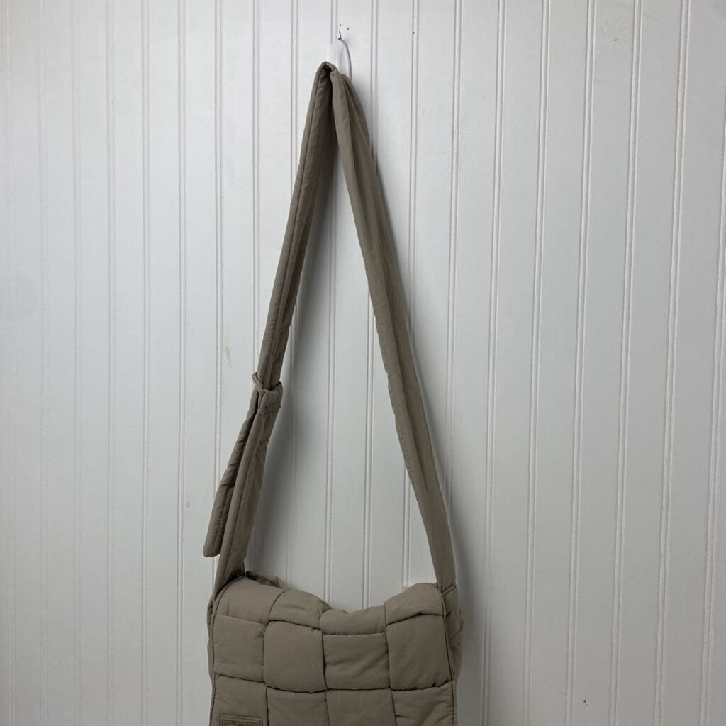 PUFFY HANDBAG