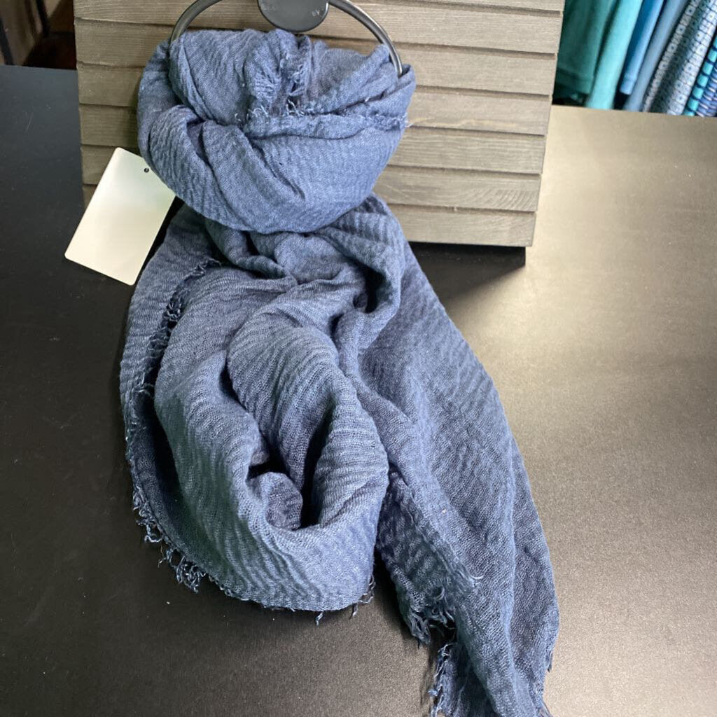 SHEAR SCARF