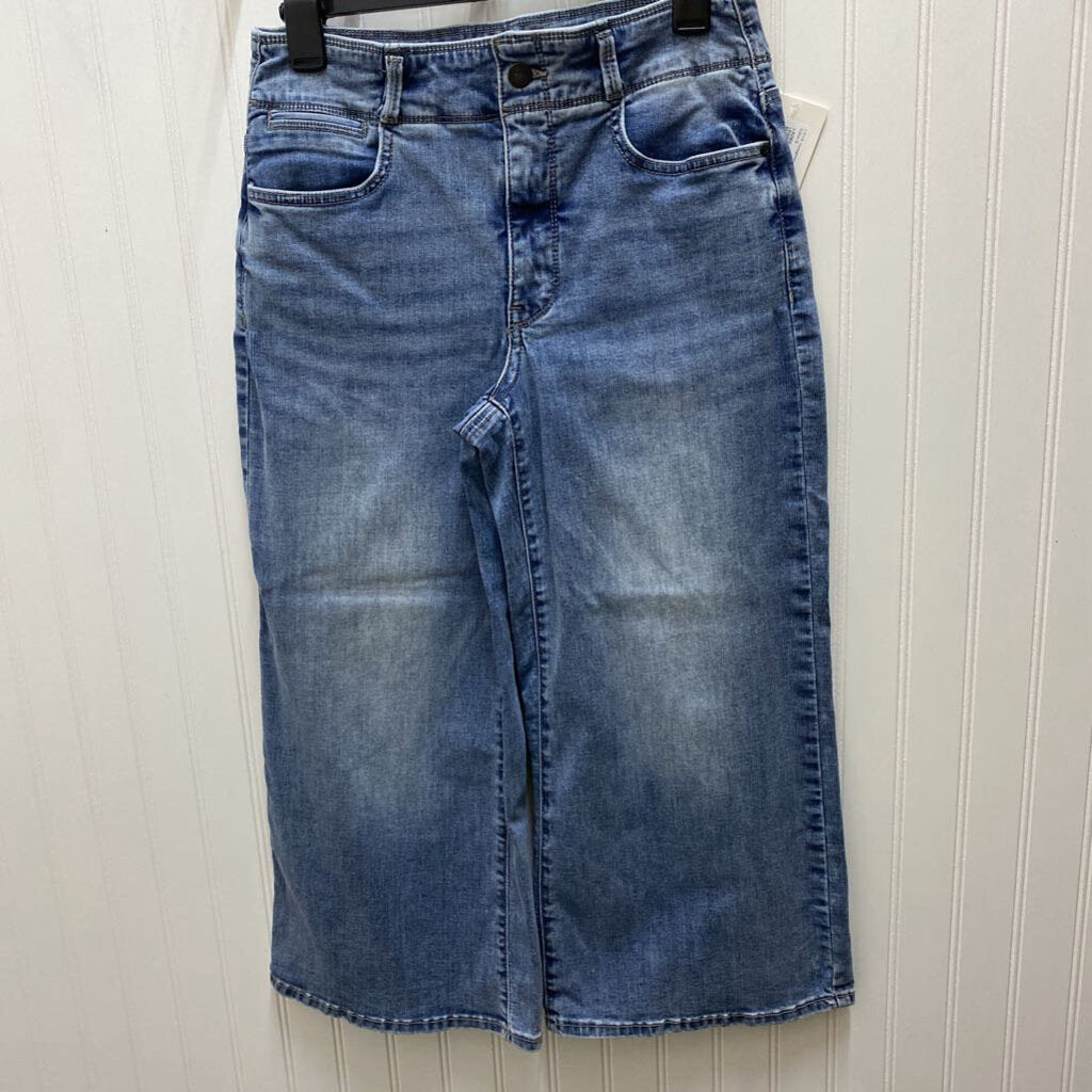 WIDE LEGGED JEANS