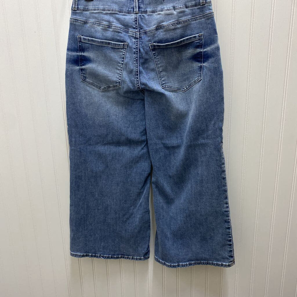 WIDE LEGGED JEANS