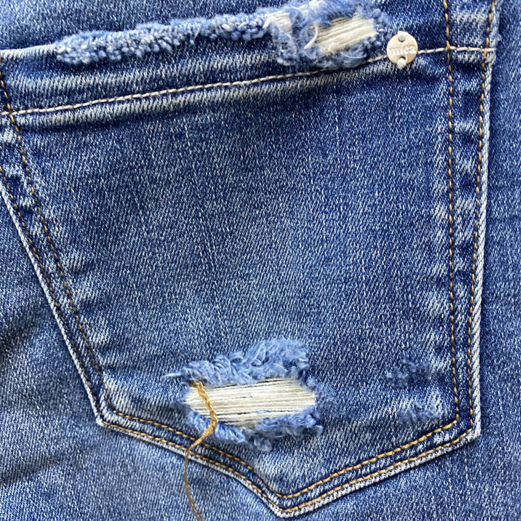 BOOT CUT JEANS