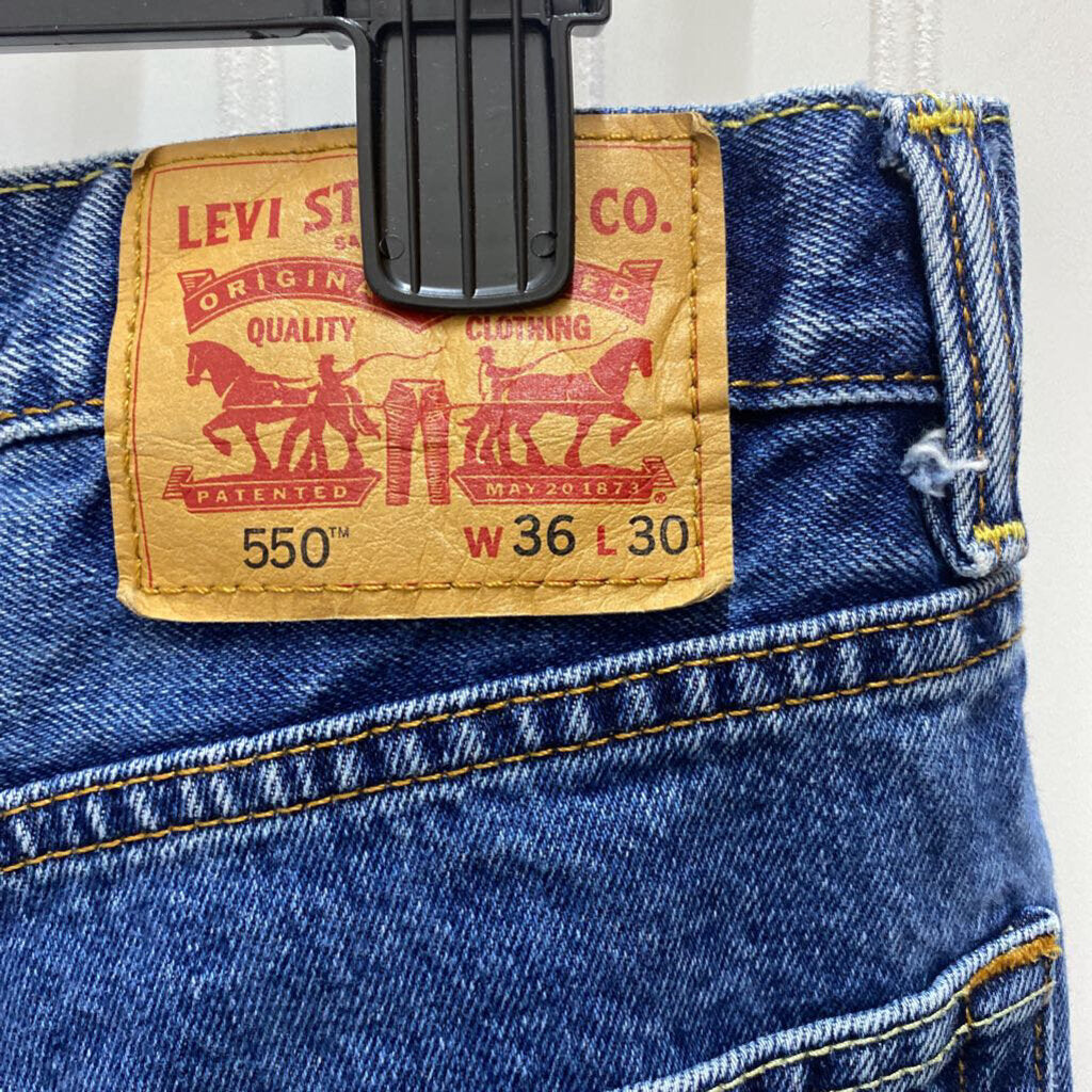 *LEVIS 505 STRAIGHT LEG