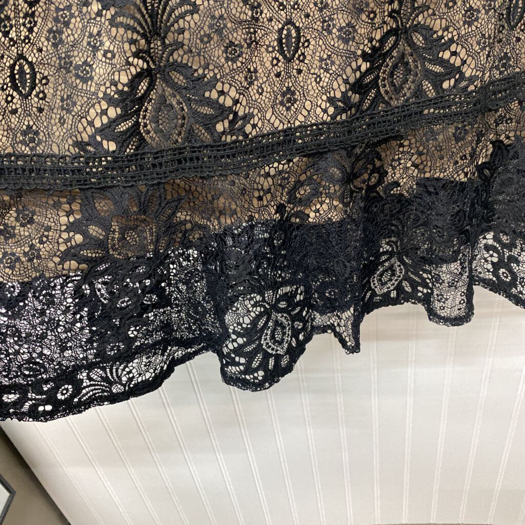 LONG SLEEVED LACE DRESS