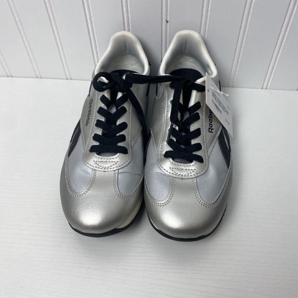 SILVER TENNIS SHOES