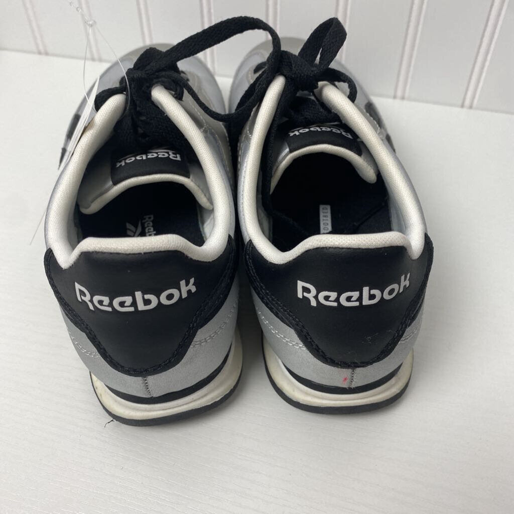 SILVER TENNIS SHOES