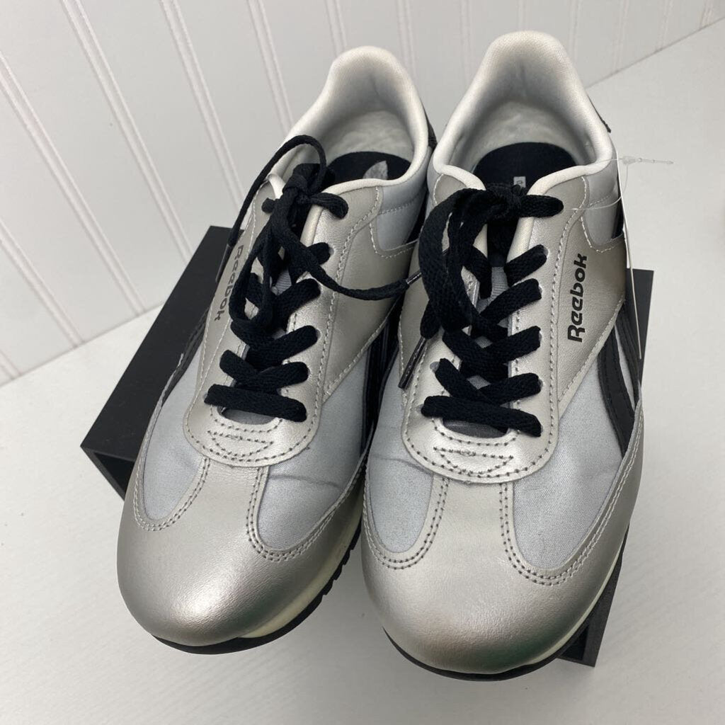 SILVER TENNIS SHOES