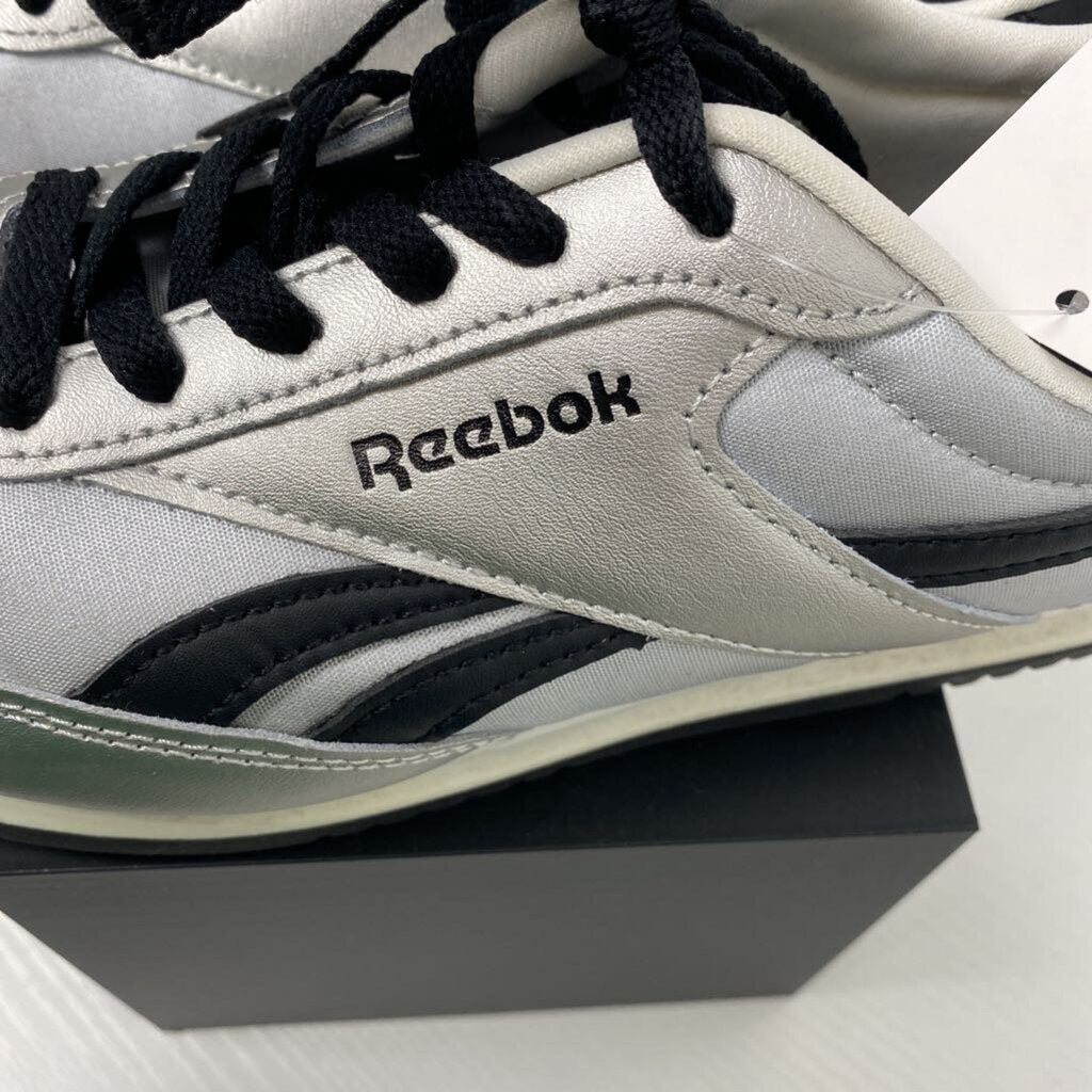 SILVER TENNIS SHOES