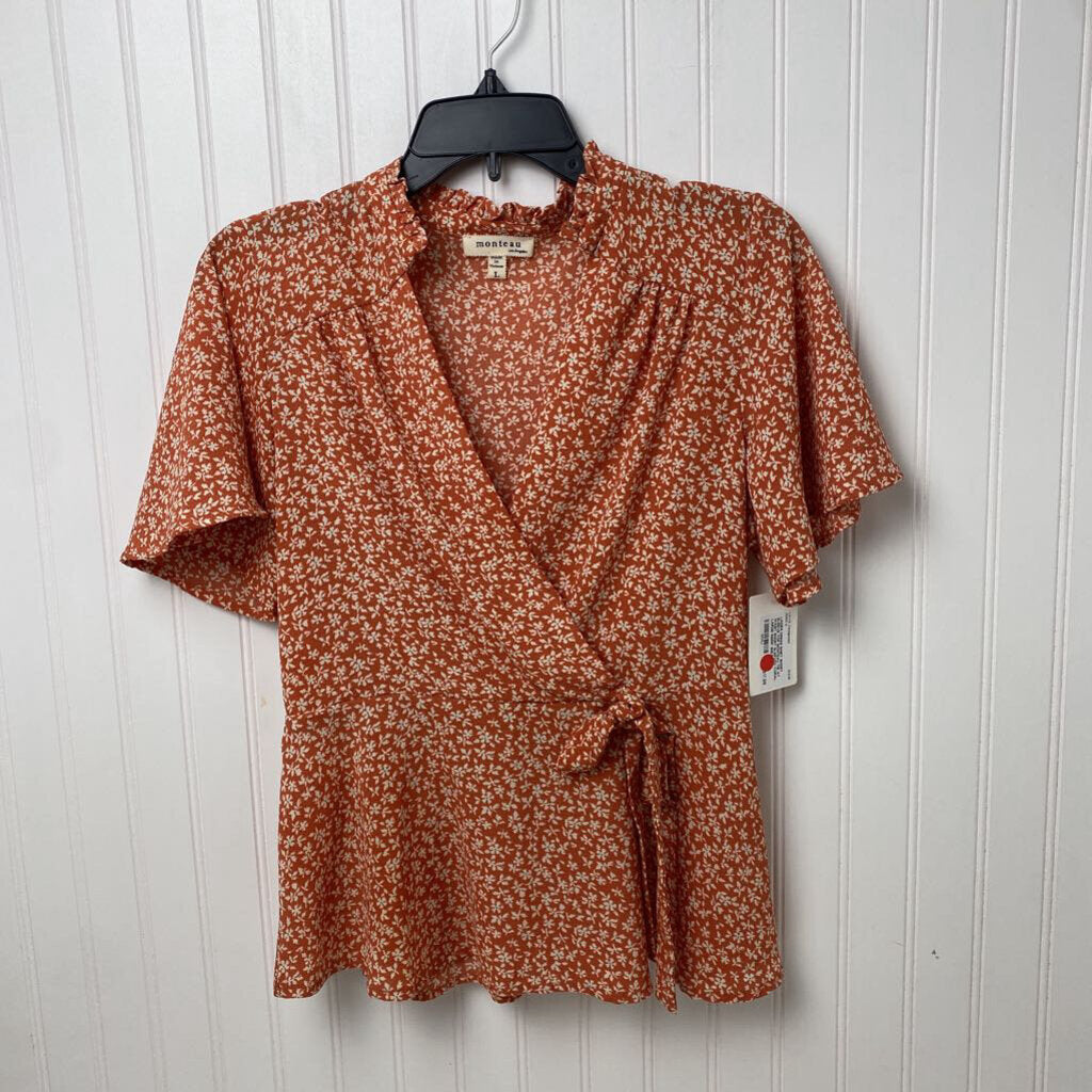 TIE AT WAIST SHORT SLEEVED