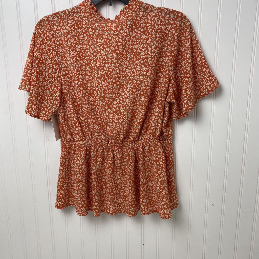 TIE AT WAIST SHORT SLEEVED