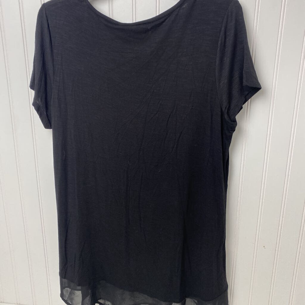 SHORT SLEEVE EMBELLISHED KNIT TOP