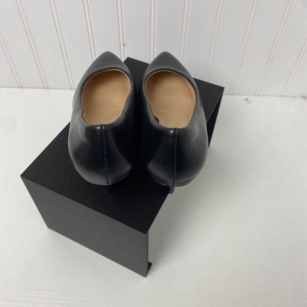 BLACK KITTEN HEELS