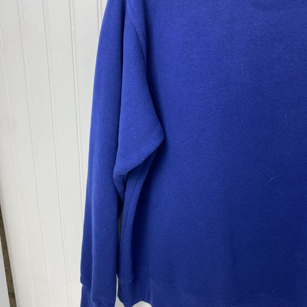 *BASIC BLUE SWEATSHIRT