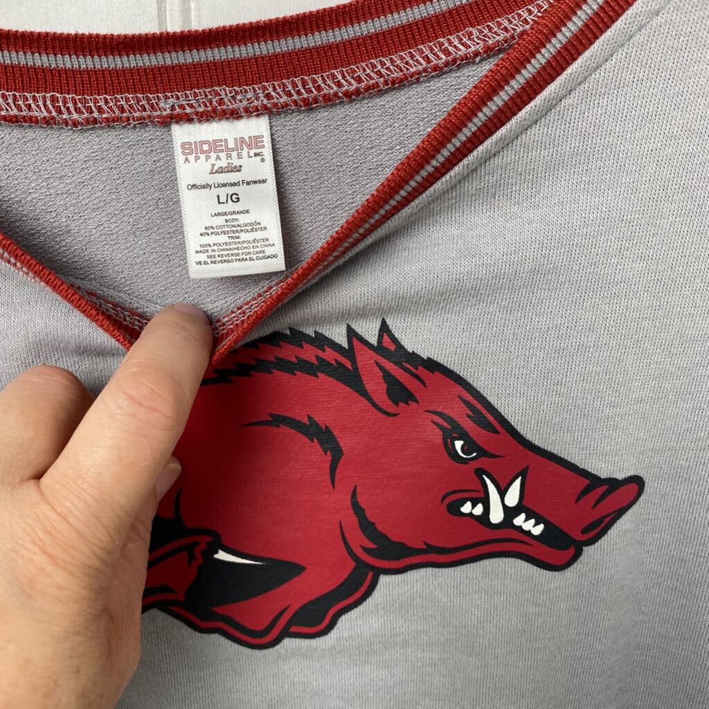 *RAZORBACK SWEATSHIRT GRAPHIC