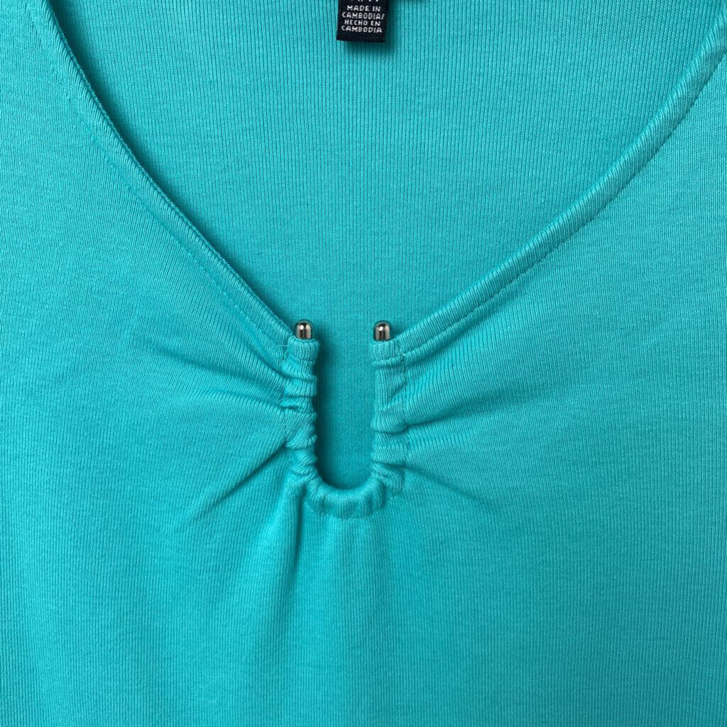 *S/S VNECK WITH SILVER ACCENT BASIC TEAL