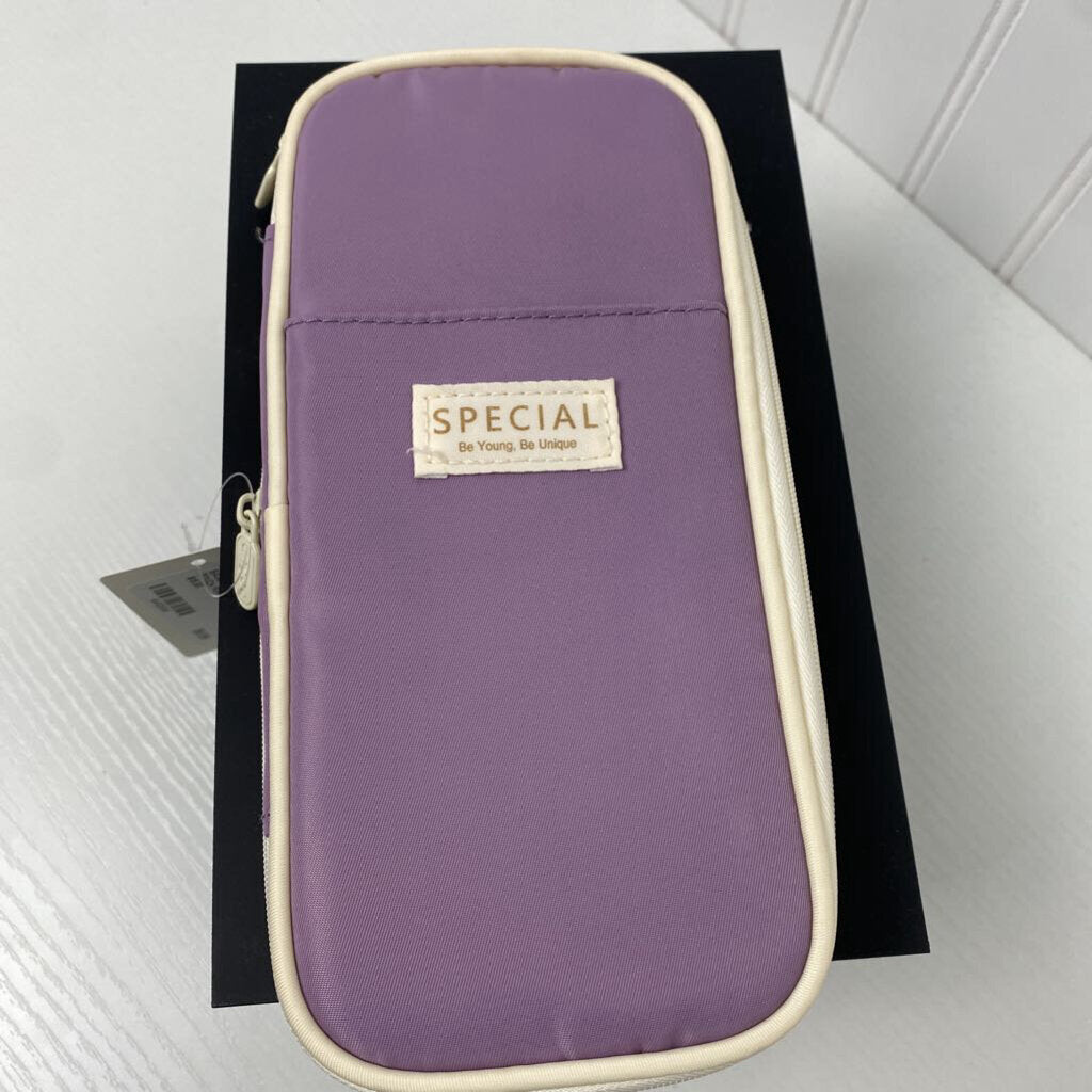 *SCHOOL/ MAKEUP POUCH