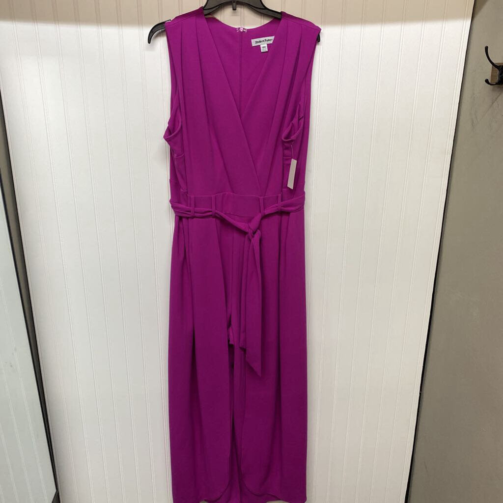 SLEEVELESS PANT JUMPER