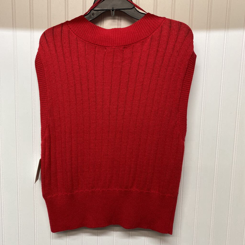 CABLE KNIT SWEATER VEST