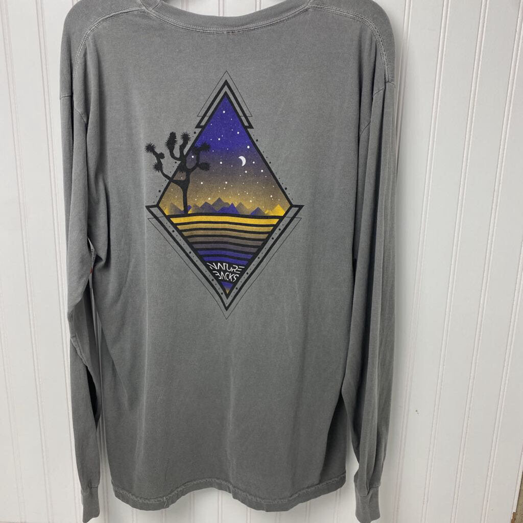 LONG SLEEVE GRAPHIC TEE