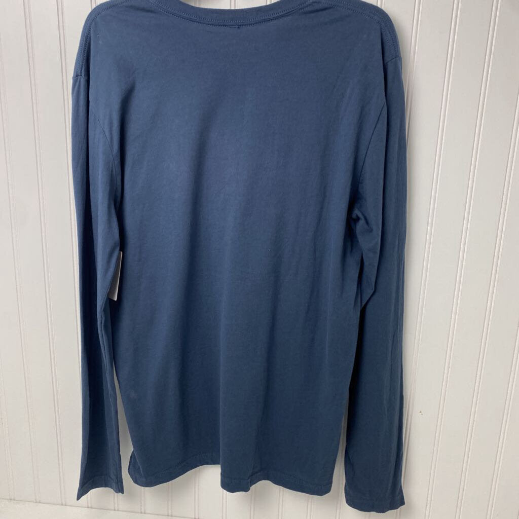 LONG SLEEVE GRAPHIC TEE