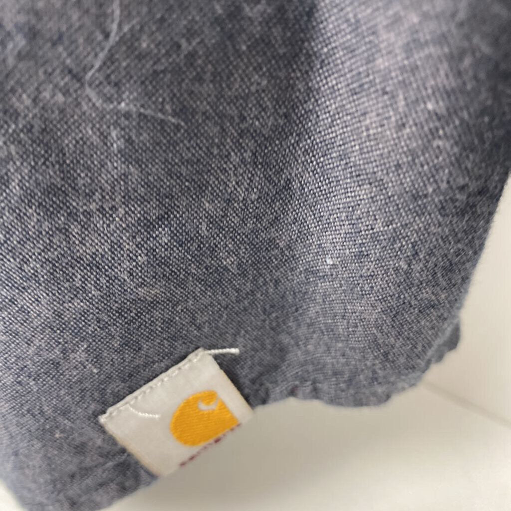 LONG SLEEVED BUTTON DOWN