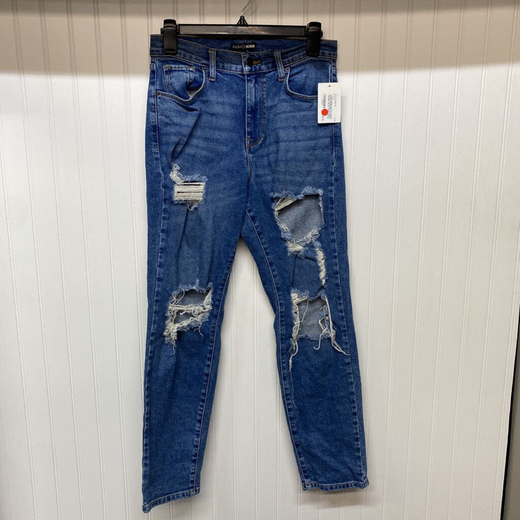 DISTRESSED STRAIGHT LEGGED