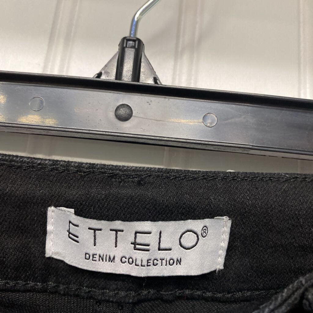 LOOSE FIT JEANS