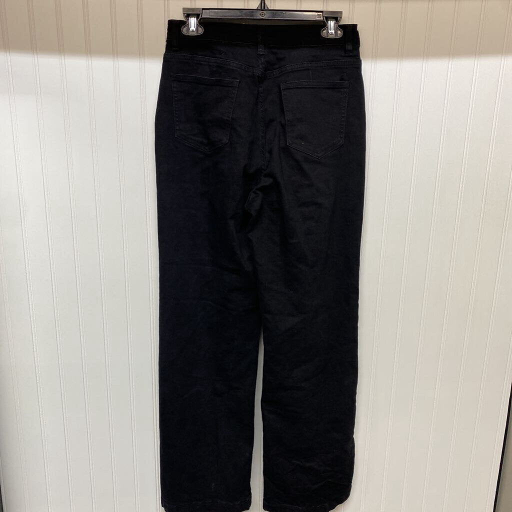 LOOSE FIT JEANS