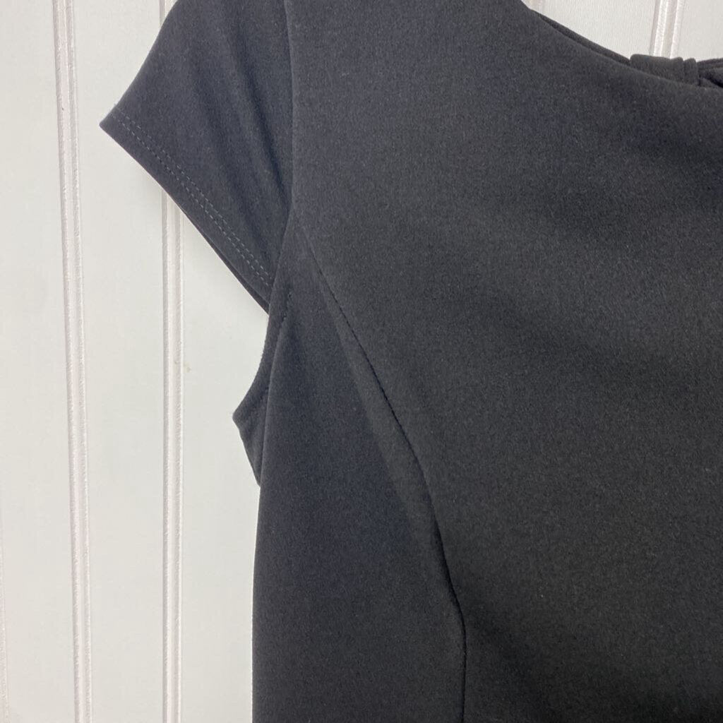 CAP SLEEVED W/BOW ON BACK