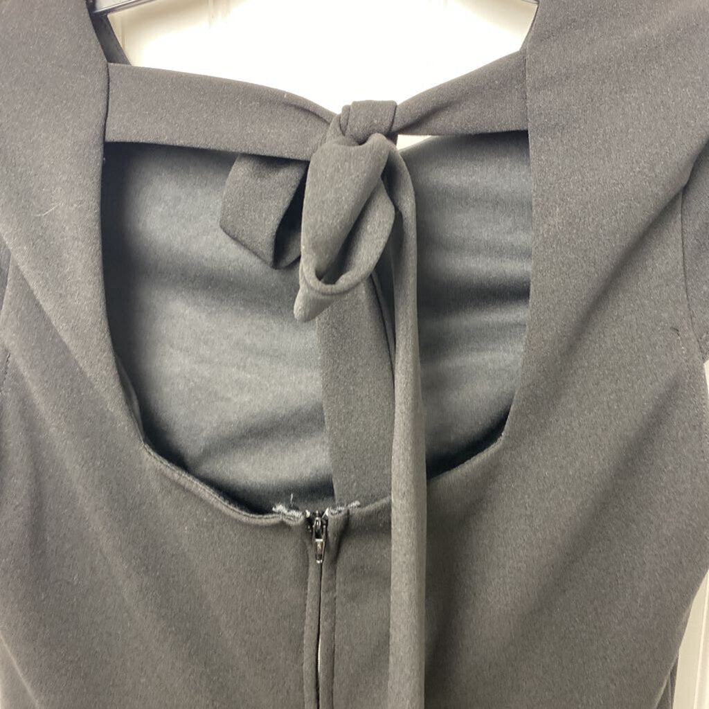 CAP SLEEVED W/BOW ON BACK