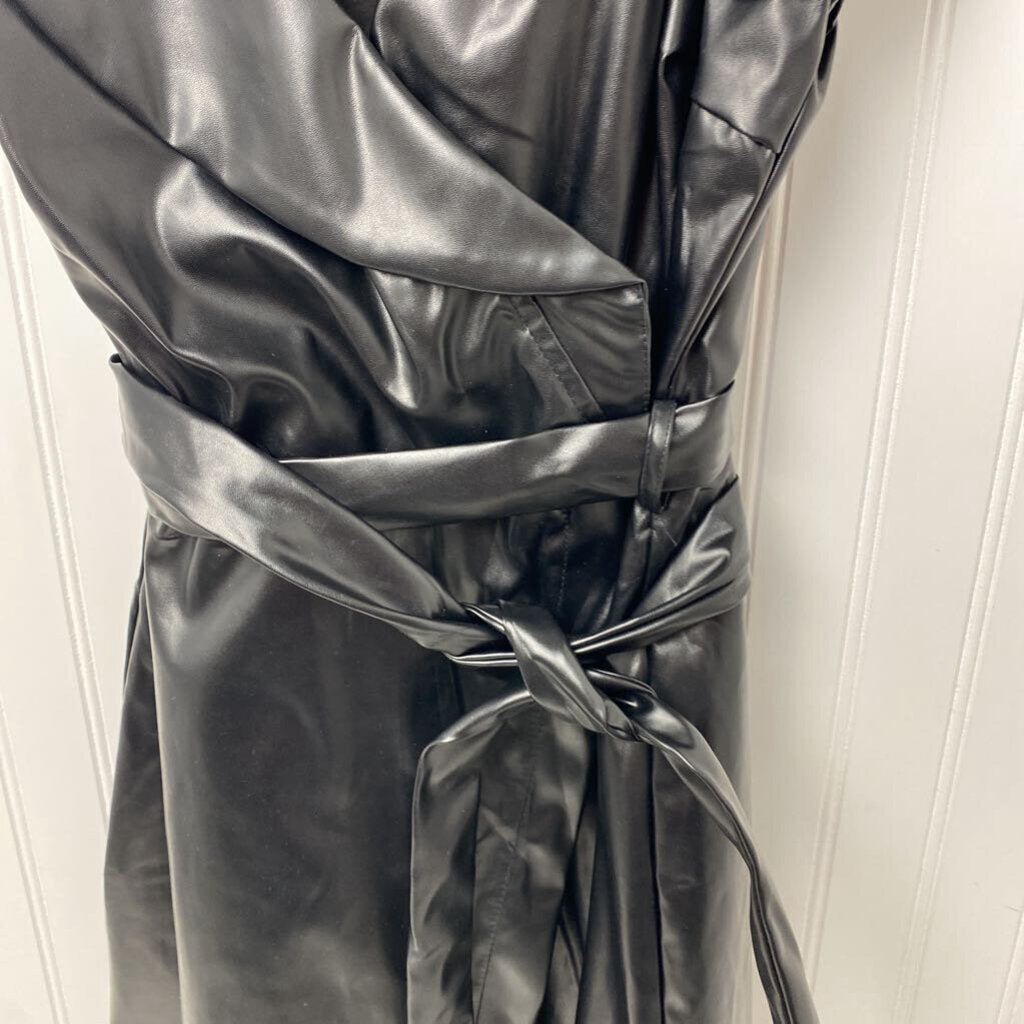 RUFFLED PLEATHER DRESS