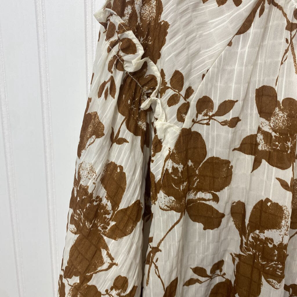 V NECK BUTTON DOWN