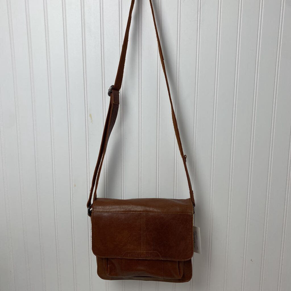 LEATHER SHOULDER BAG