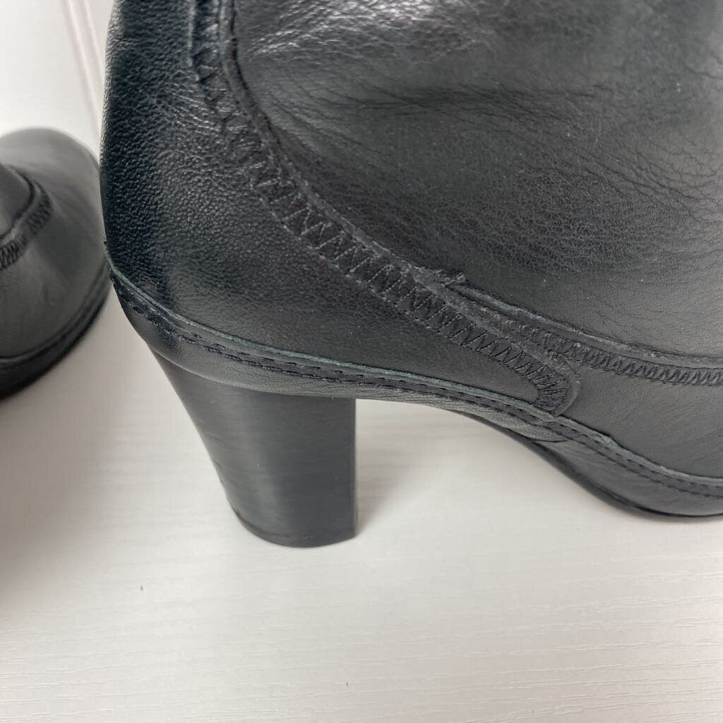 HEELED CALF BOOTS