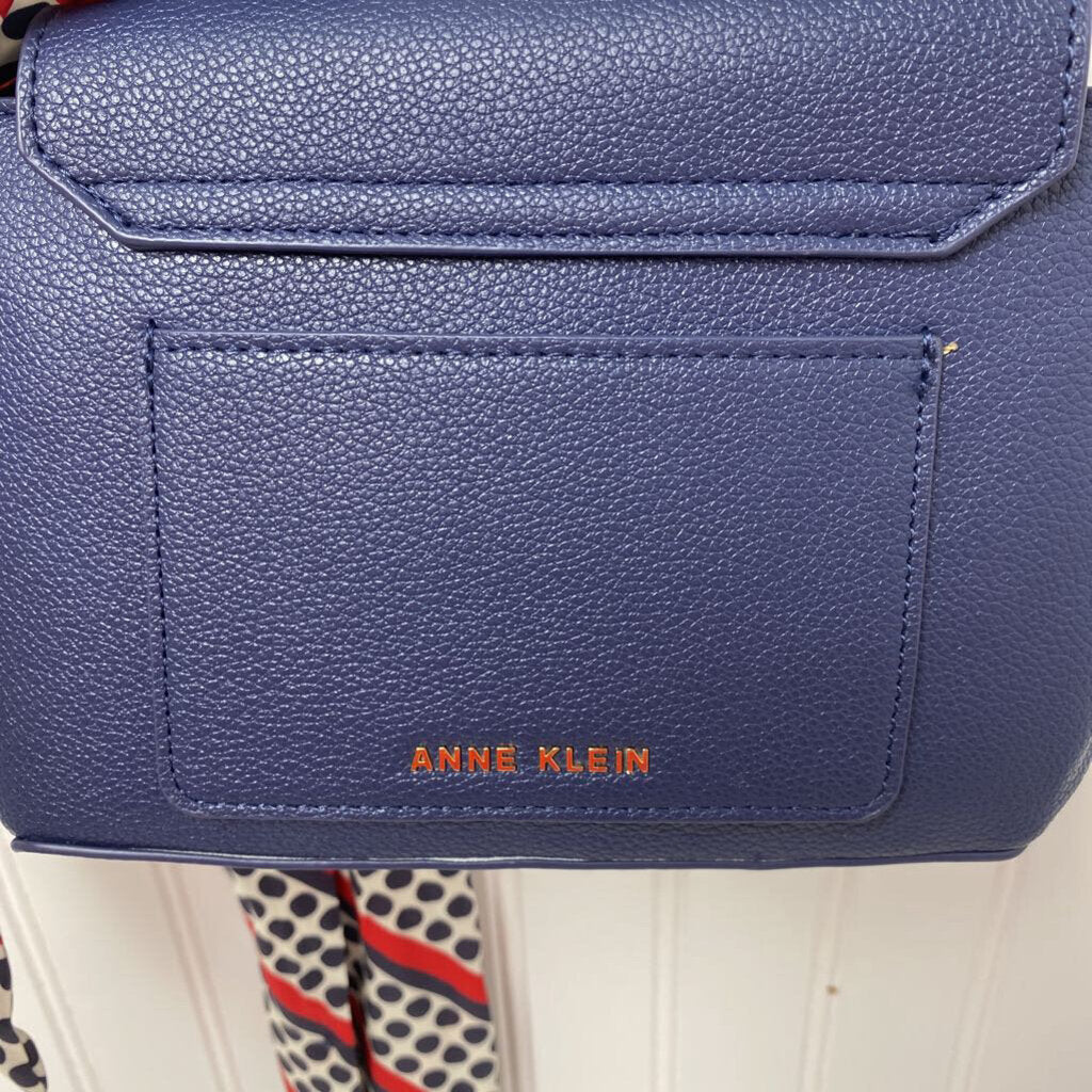 SMALL SHOULDER BAG