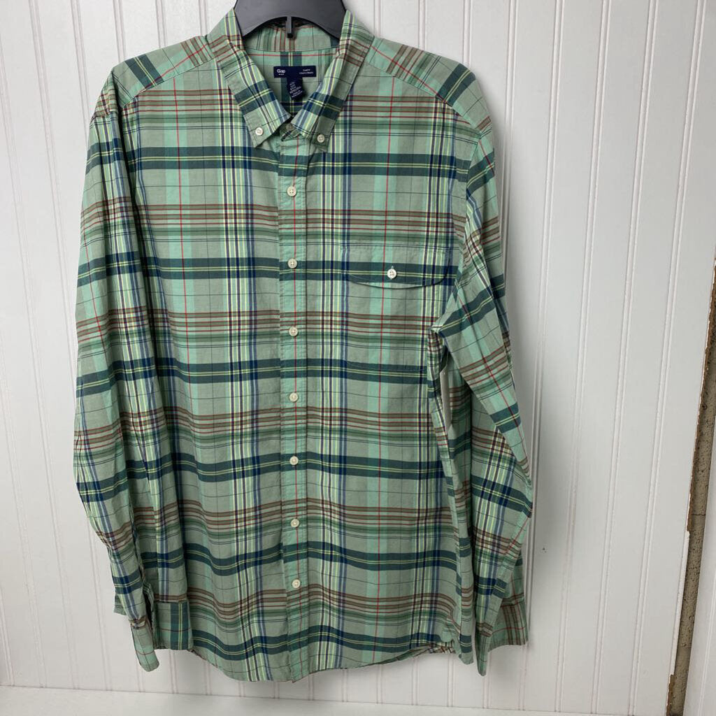 LONG SLEEVE PLAID BUTTON UP