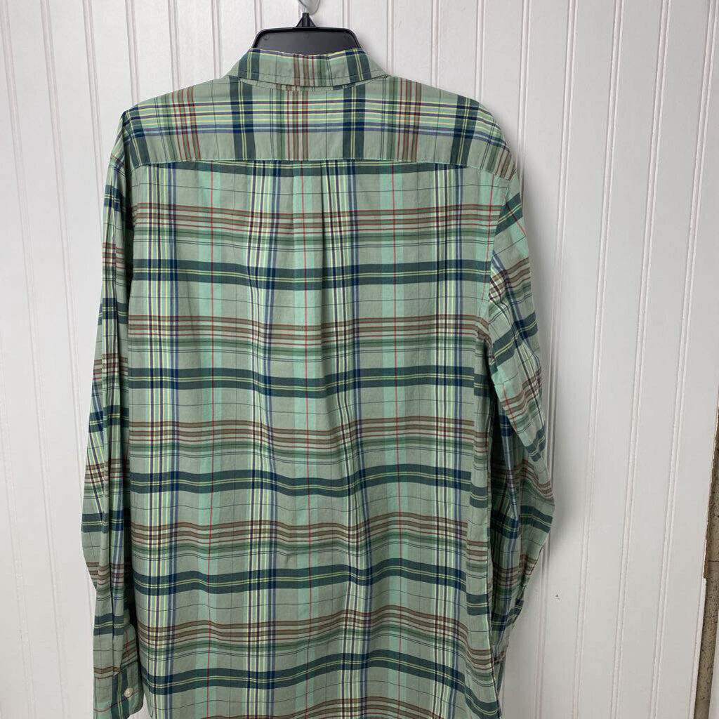 LONG SLEEVE PLAID BUTTON UP