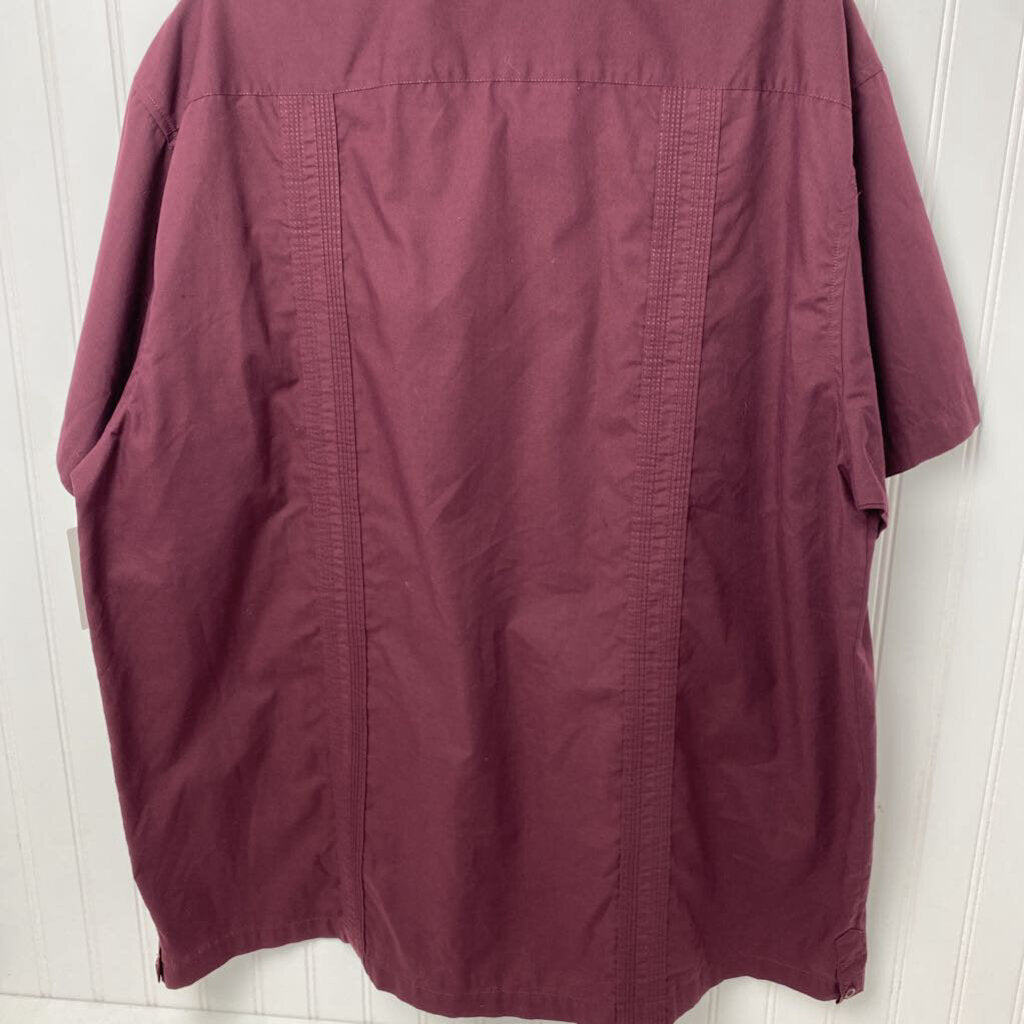 SHORT SLEEVE BUTTON UP