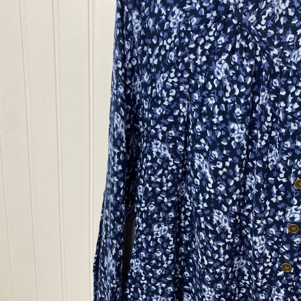 3/4 BUTTON LONG SLEEVED