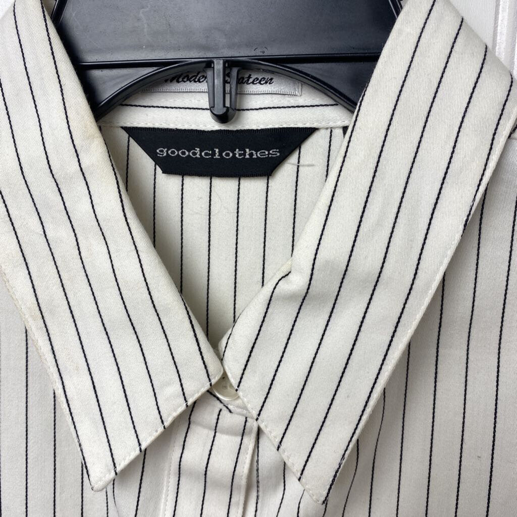 LONG SLEEVED BUTTON DOWN