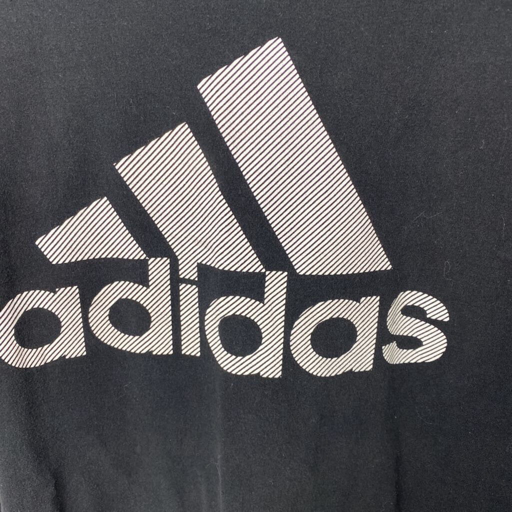 MENS GRAPHIC TEE