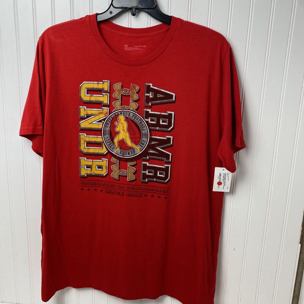 MENS GRAPHIC TEE