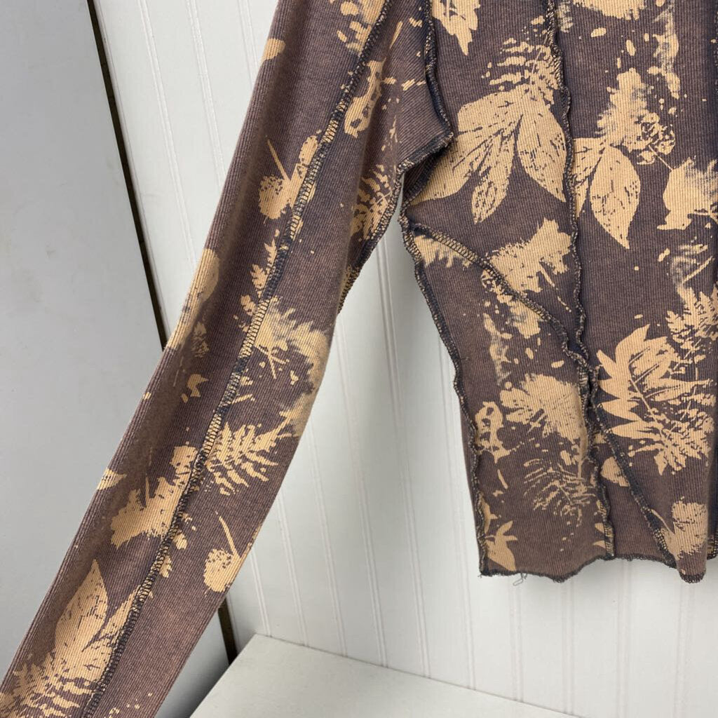 VISABLE SEAMS LONG SLEEVED