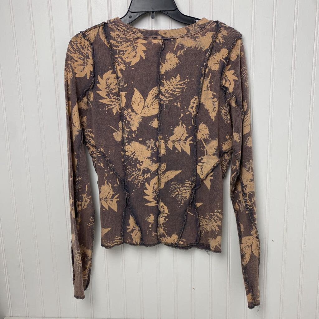 VISABLE SEAMS LONG SLEEVED
