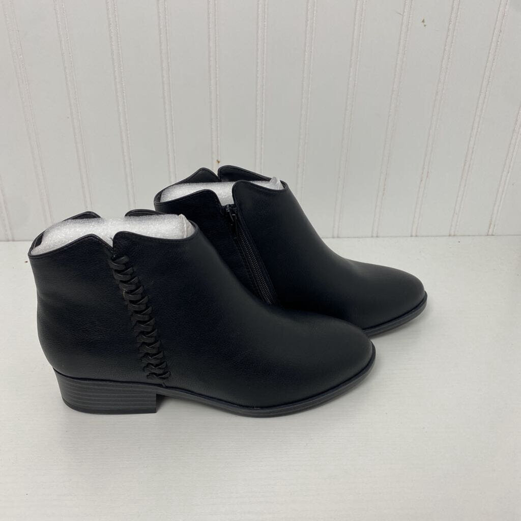 ANKLE BOOTS W/BRAIDED TRIM