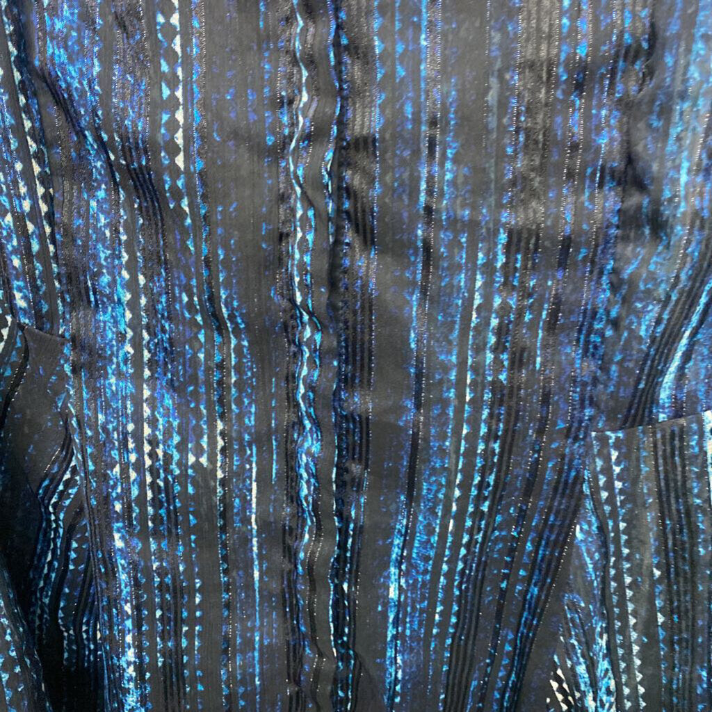SHEAR LONG SLEEVED V NECK